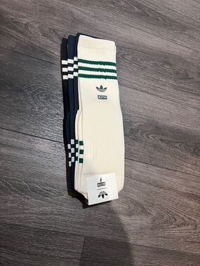 Kith x Adidas Men’s knee high sock. Cream blue and black.